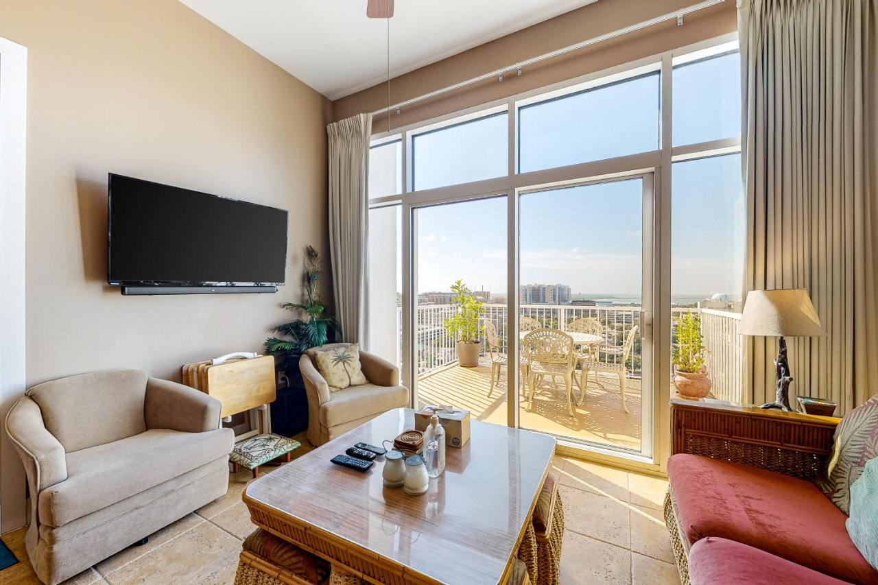 Emerald By The Sea Retreat Galveston Chambre photo